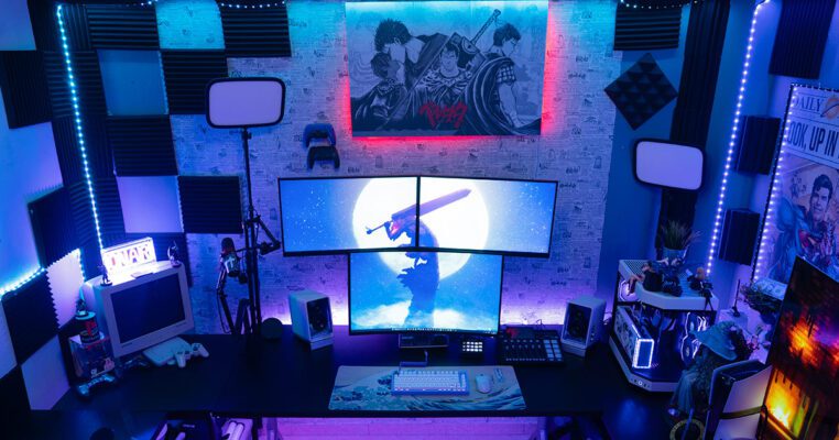 MystaGaming Gaming Setup 2026 με διπλό PC, οθόνες και φωτισμό RGB